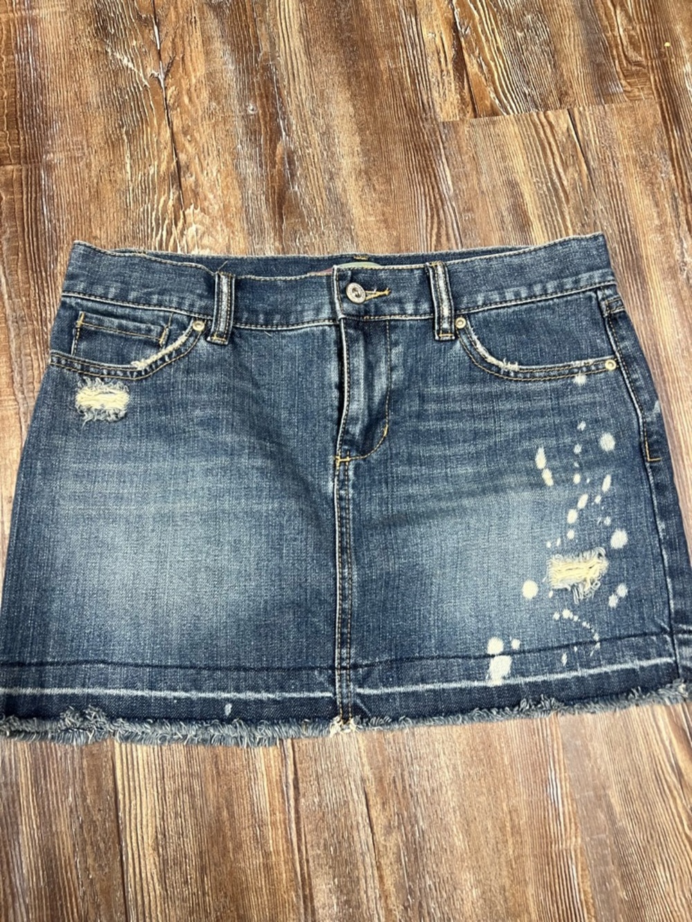 Vintage Y2K Old Navy low rise distressed denim mini skirt